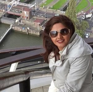 Meet your Posher, Samira